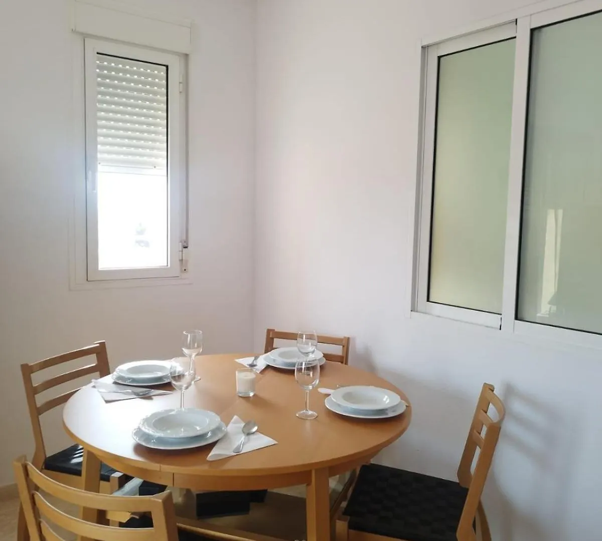 דירות רוקאוטס דה מר Piso En La Urba De Roquetas